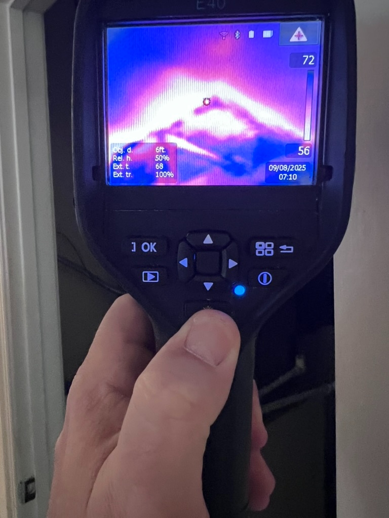 Secondary thermal scan confirming moisture pathway in wall in Kendall, FL